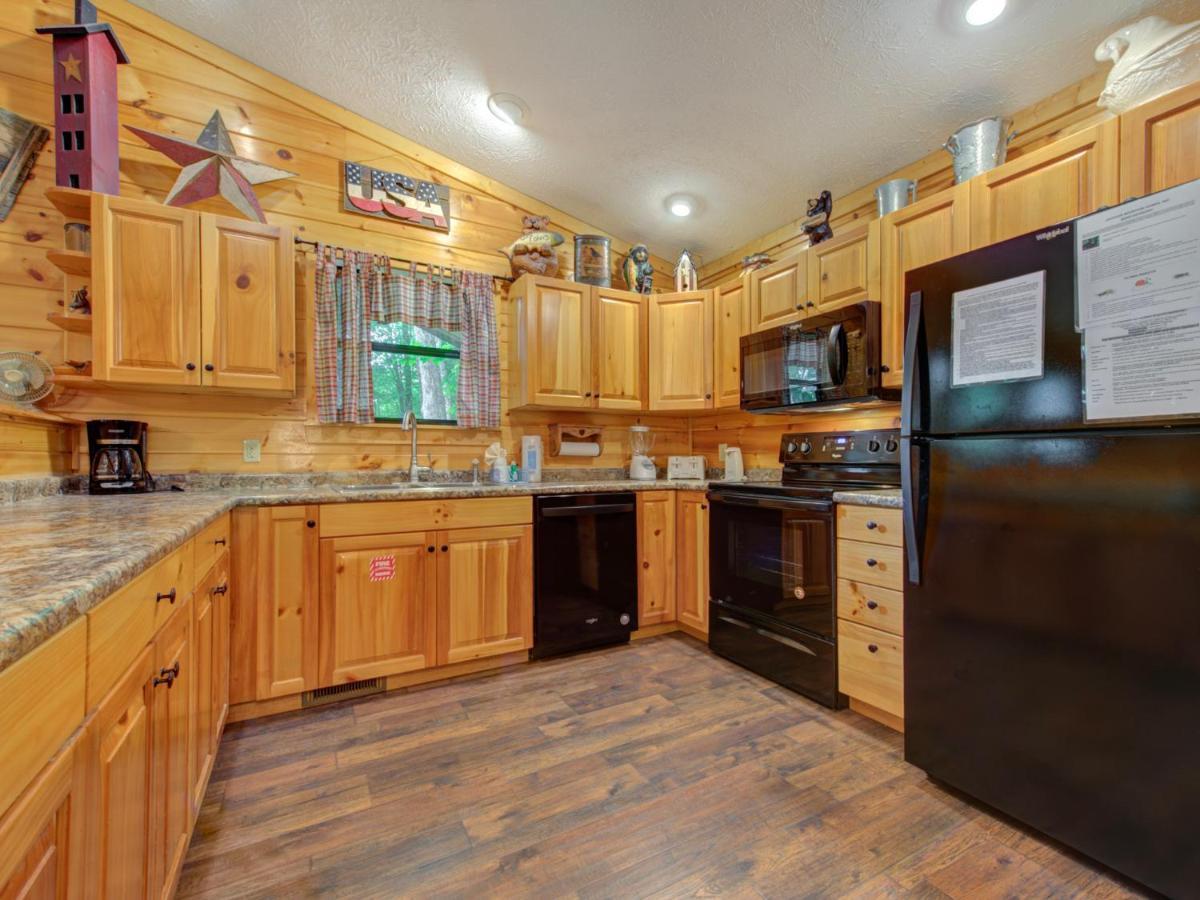 Great Expectations, 3 Bedrooms, Fireplace, Pool Table, Hot Tub, Sleeps 10 Gatlinburg Kültér fotó