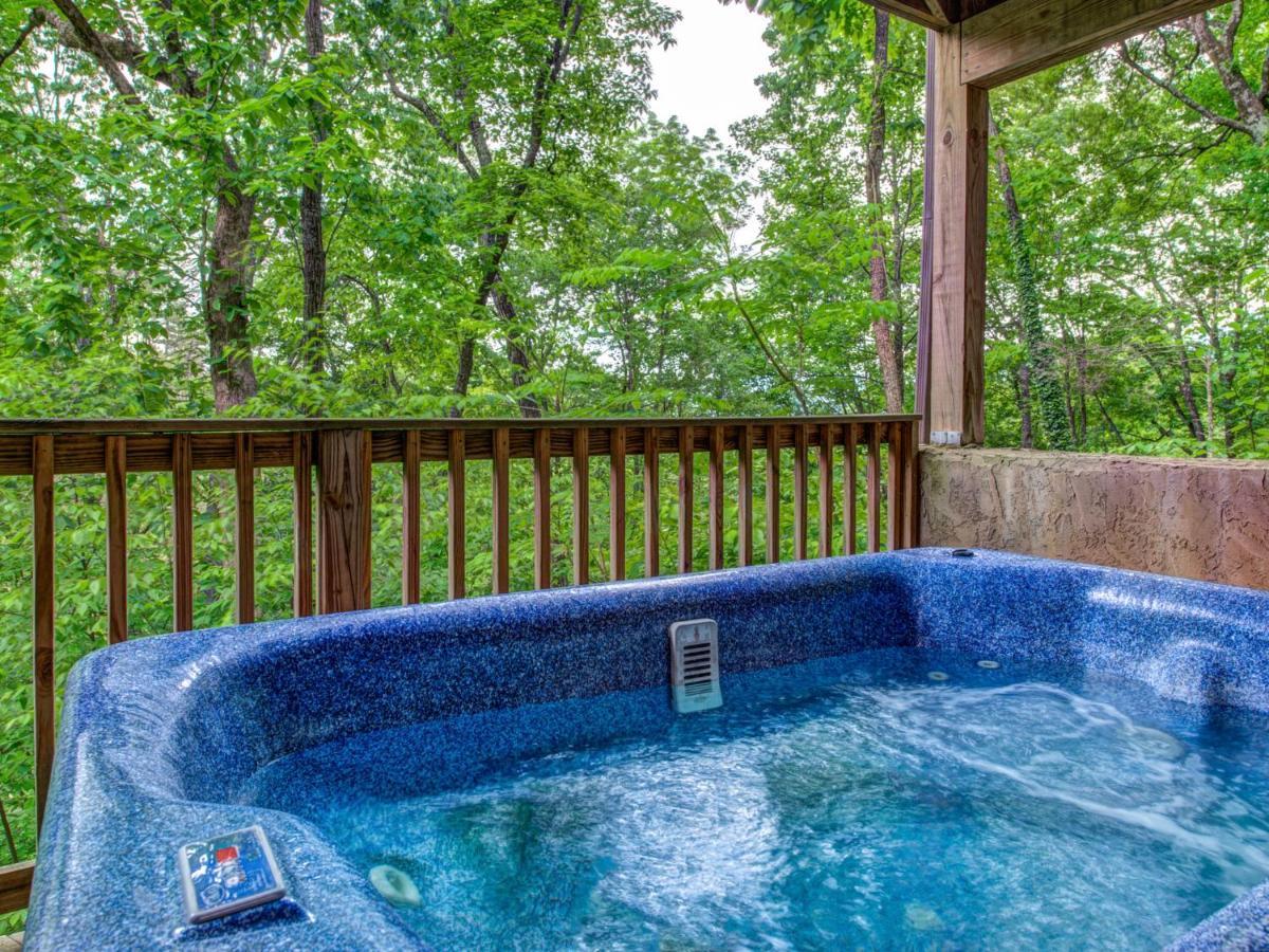 Great Expectations, 3 Bedrooms, Fireplace, Pool Table, Hot Tub, Sleeps 10 Gatlinburg Kültér fotó