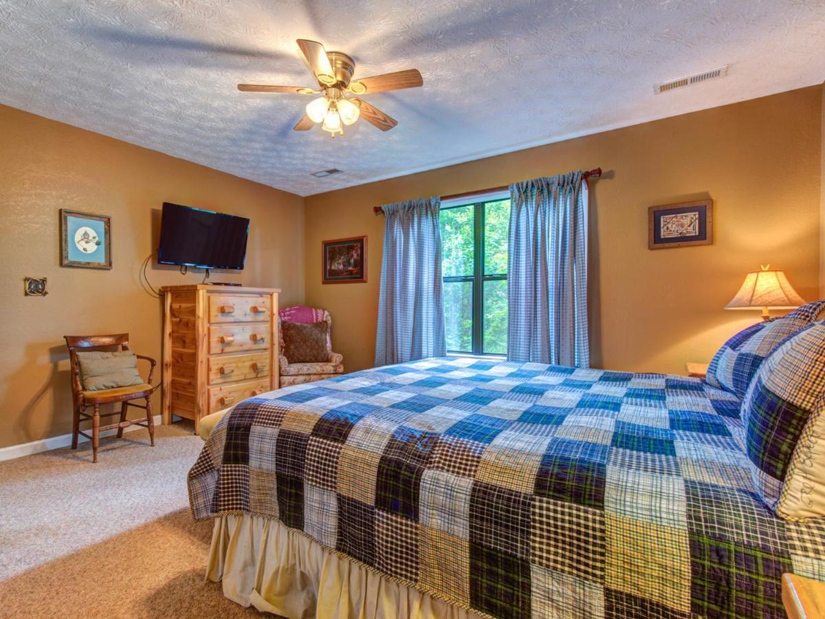 Great Expectations, 3 Bedrooms, Fireplace, Pool Table, Hot Tub, Sleeps 10 Gatlinburg Kültér fotó