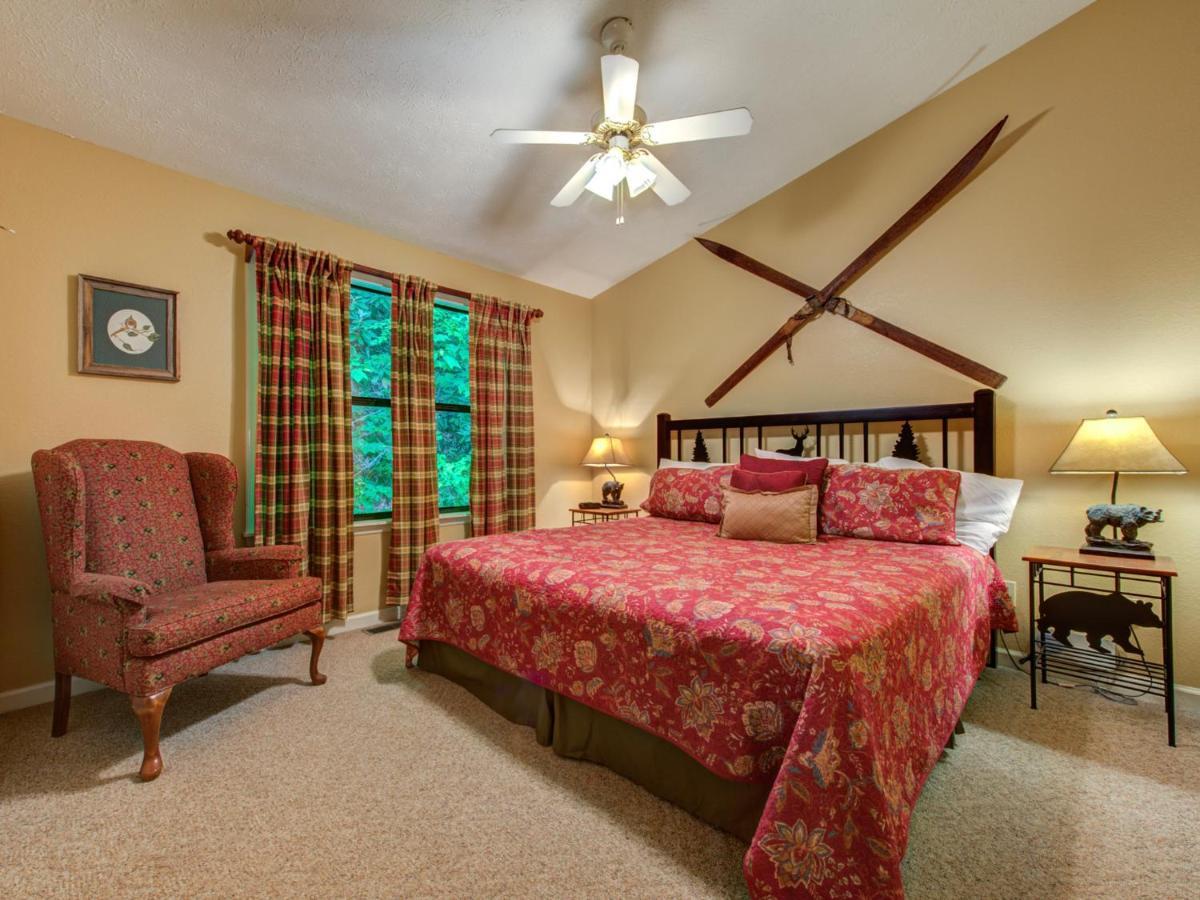 Great Expectations, 3 Bedrooms, Fireplace, Pool Table, Hot Tub, Sleeps 10 Gatlinburg Kültér fotó