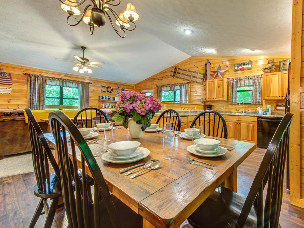 Great Expectations, 3 Bedrooms, Fireplace, Pool Table, Hot Tub, Sleeps 10 Gatlinburg Kültér fotó