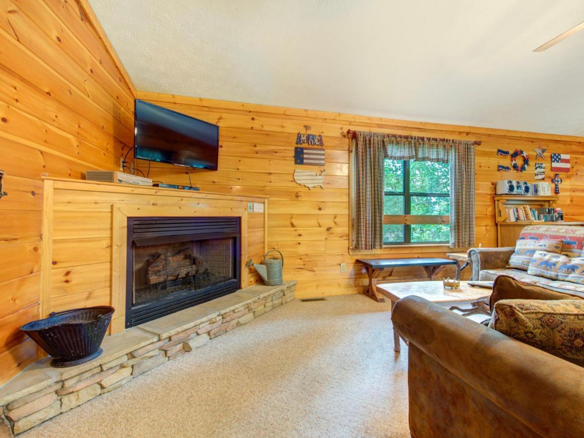 Great Expectations, 3 Bedrooms, Fireplace, Pool Table, Hot Tub, Sleeps 10 Gatlinburg Kültér fotó