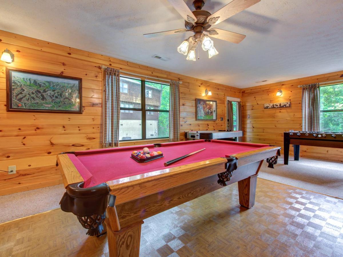 Great Expectations, 3 Bedrooms, Fireplace, Pool Table, Hot Tub, Sleeps 10 Gatlinburg Kültér fotó