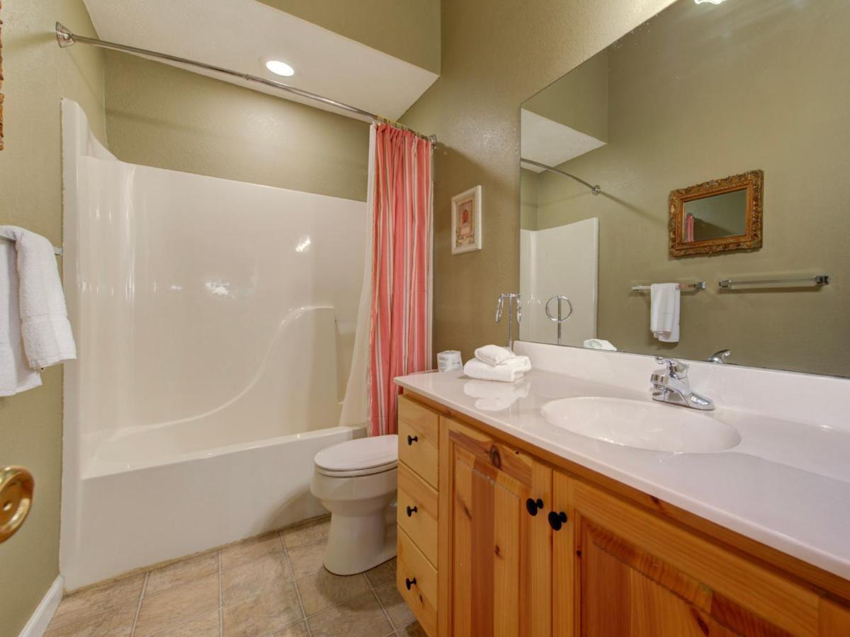 Great Expectations, 3 Bedrooms, Fireplace, Pool Table, Hot Tub, Sleeps 10 Gatlinburg Kültér fotó