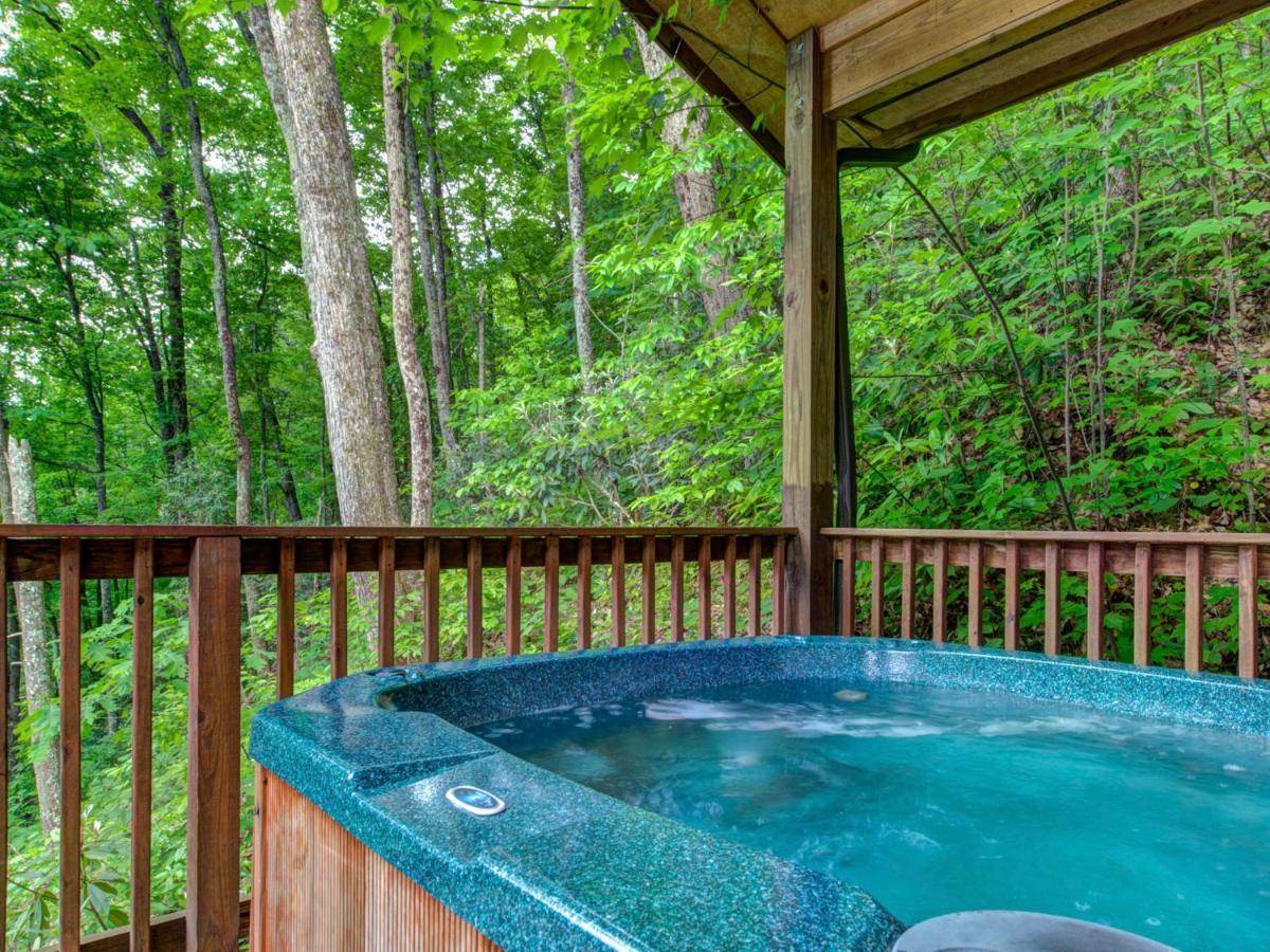 Great Expectations, 3 Bedrooms, Fireplace, Pool Table, Hot Tub, Sleeps 10 Gatlinburg Kültér fotó